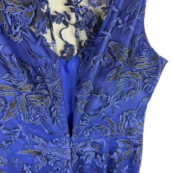 Trina Turk NWT Abasi Royal Blue Lace Embroidered Split Leg Jumpsuit Size 4 - Picture 6 of 9